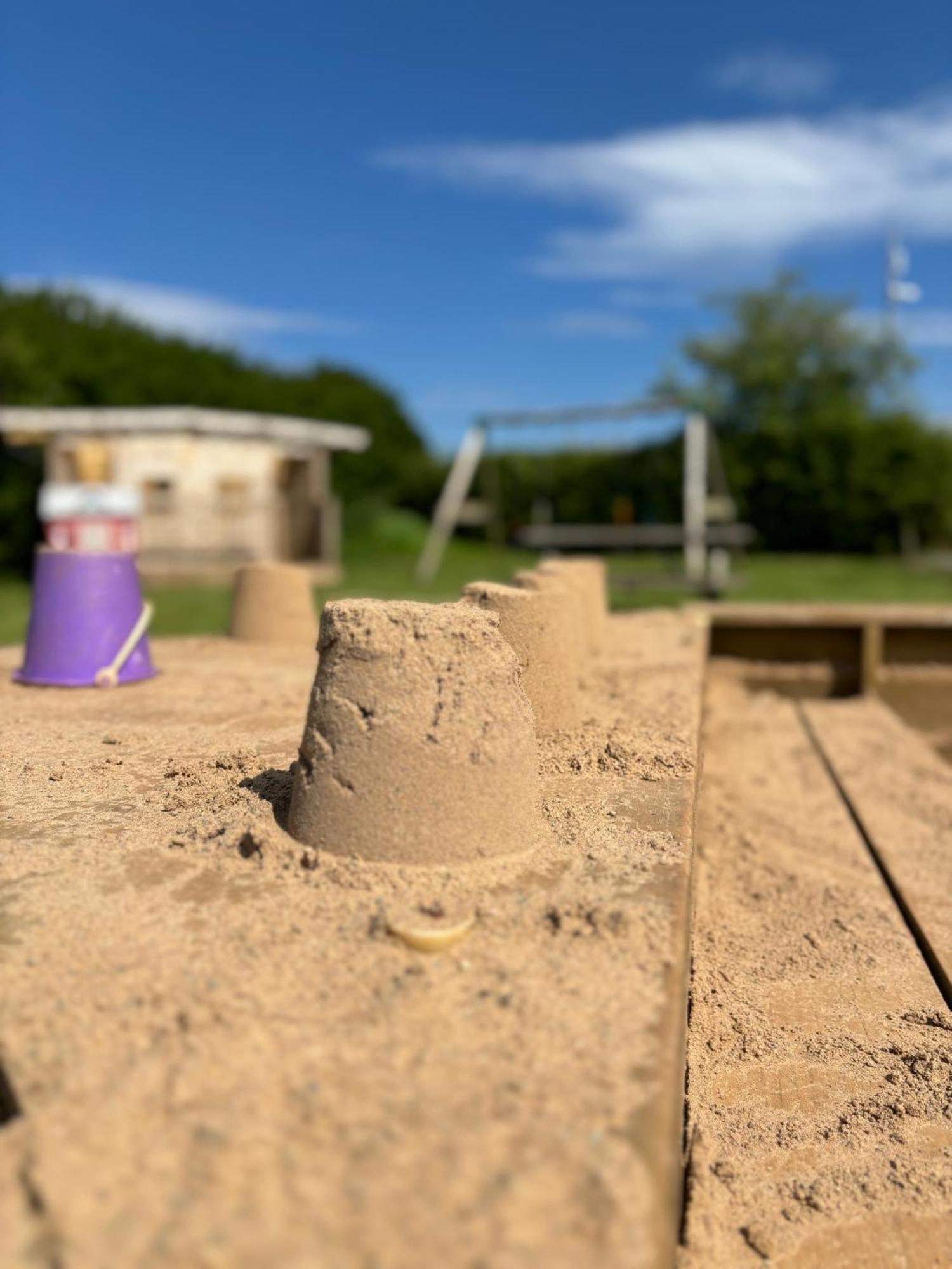 Hotel Carrowmena School House & Glamping à Limavady Extérieur photo